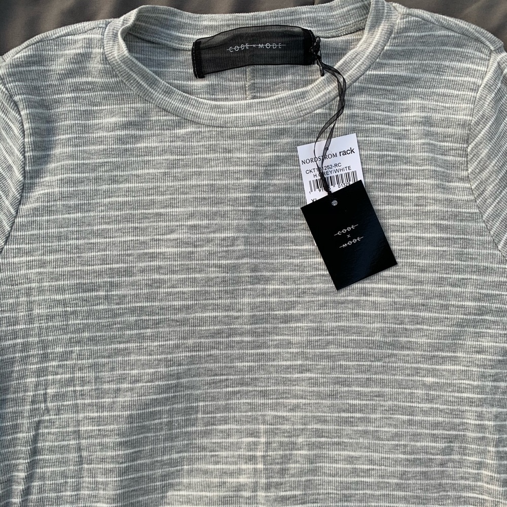 CODEXMODE Women’s longsleeve grey top. Size XL